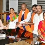 തീരുമാനം കടുപ്പിച്ച് ഈശ്വരപ്പ; ശിവമോഗയിൽ നിന്ന് നാമനിർദേശ പത്രിക സമർപ്പിച്ചു