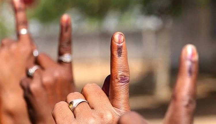 വോട്ടു ചെയ്തവർക്ക് സൗജന്യമായി ജ്യൂസും പലഹാരങ്ങളും: പോളിങ് വർധിപ്പിക്കാൻ ഓഫറുകളുമായി ബെംഗളൂരുവിലെ ഹോട്ടലുടമകൾ