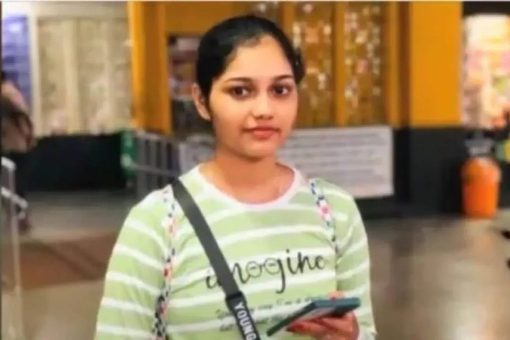 ചെമ്മീൻ കഴിച്ച്‌ ഭക്ഷ്യവിഷബാധയേറ്റ് ചികിത്സയിലായിരുന്ന യുവതി മരിച്ചു