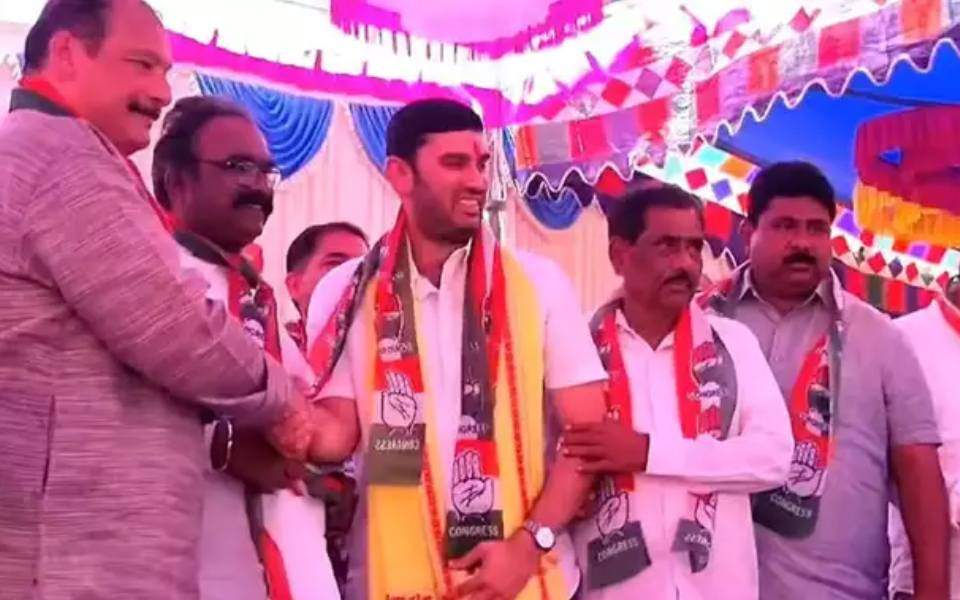 ബിജെപി എംഎൽഎയുടെ മകൻ കോൺഗ്രസിൽ