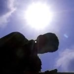 തൊഴിലാളികള്‍ക്ക് ഉച്ചയ്ക്ക് 12 മുതല്‍ 3 വരെ വിശ്രമം നല്‍കാൻ നിര്‍ദേശം