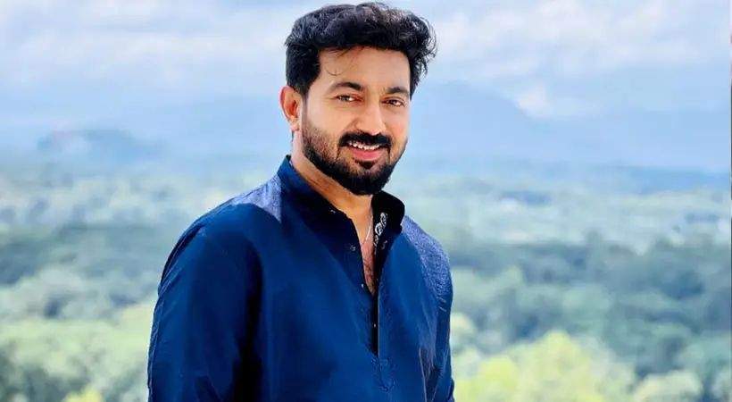 ഫ്‌ലാറ്റ് തട്ടിപ്പ് കേസ്; പ്രതികളുടെ മുന്‍കൂര്‍ ജാമ്യപേക്ഷ തള്ളി സുപ്രീംകോടതി