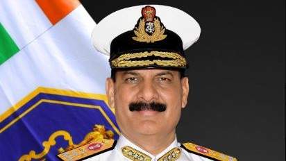 നാവിക സേനയുടെ അടുത്ത മേധാവി വൈസ് അഡ്മിറല്‍ ദിനേശ് കുമാര്‍ ത്രിപാഠി