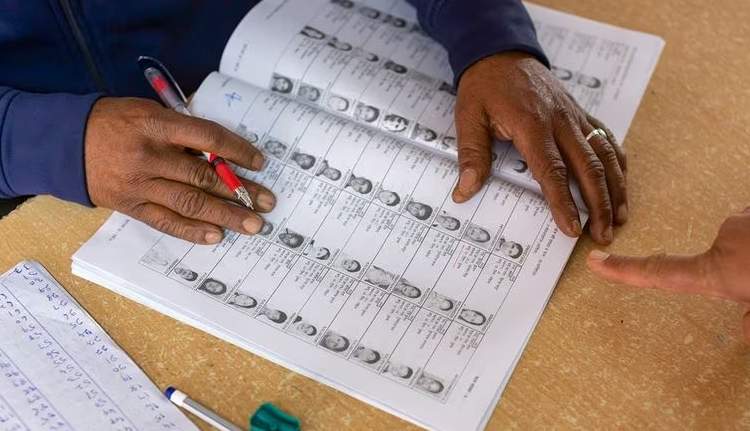 വോട്ട് ചെയ്യാൻ ഈ 13 തിരിച്ചറിയൽ രേഖകൾ ഉപയോഗിക്കാം