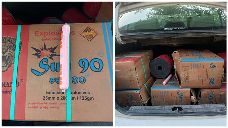 കാറിൽ നിന്നും വൻ സ്ഫോടക ശേഖരം പിടികൂടി