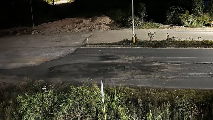 ബിബിഎംപി മാലിന്യ ട്രക്കിൽ കാറിടിച്ച് രണ്ട് പേർക്ക് ദാരുണാന്ത്യം