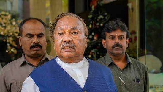 പ്രധാനമന്ത്രിയുടെ പേരുപയോഗിച്ച് വോട്ട് പിടിത്തം വേണ്ട; ഈശ്വരപ്പക്കെതിരെ പരാതി