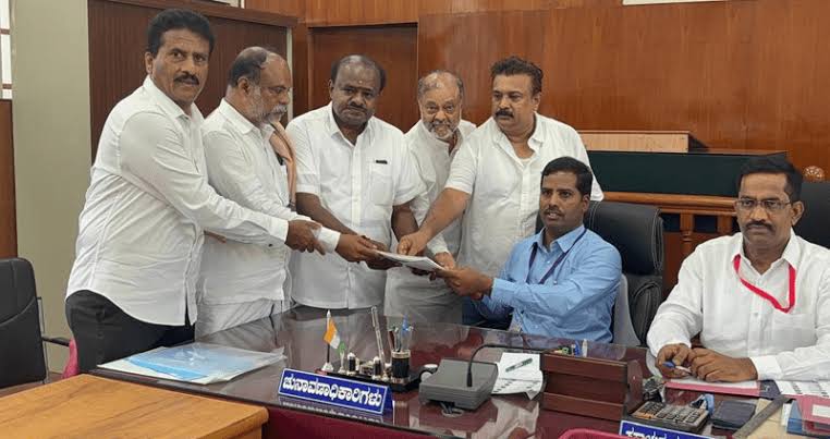 ആസ്തി 217.21 കോടി രൂപ; സ്വത്ത് വിവരങ്ങൾ വെളിപ്പെടുത്തി എച്ച്. ഡി. കുമാരസ്വാമി