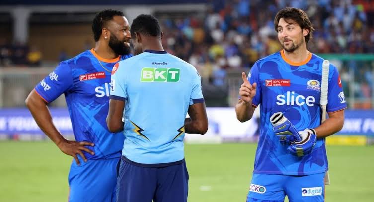 പൊള്ളാര്‍ഡിനും ടിം ഡേവിഡിനു പിഴ ചുമത്തി