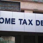 ബെംഗളൂരുവിൽ ആദായനികുതി വകുപ്പ് റെയ്ഡിൽ കോടികളുടെ സ്വർണവും വജ്രവും പണവും പിടിച്ചെടുത്തു