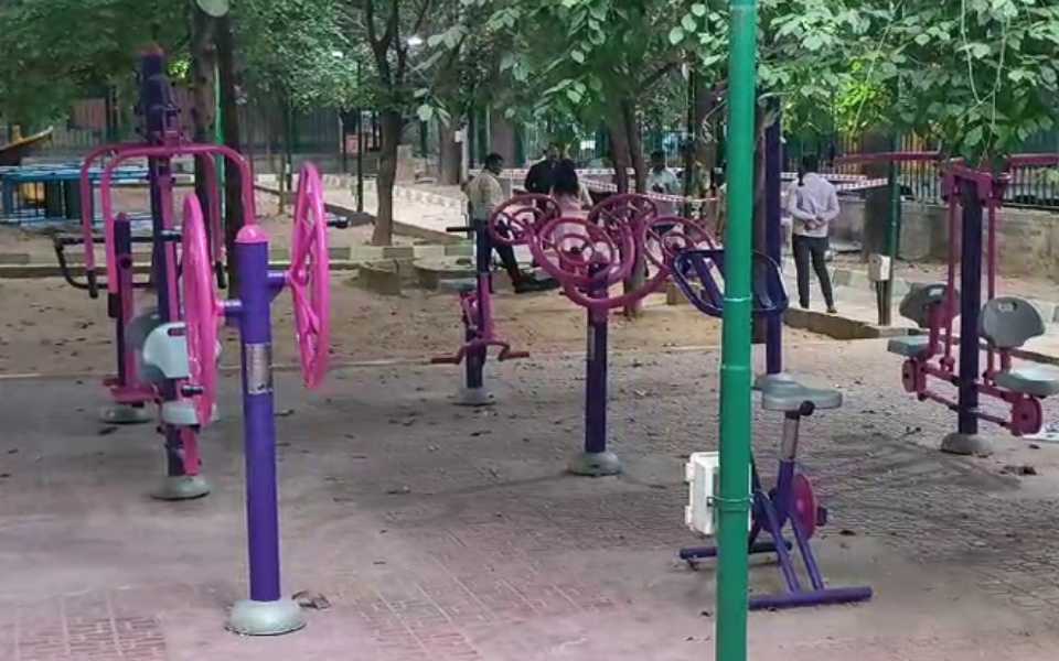 മകളെ കൊലപ്പെടുത്തിയ ആൺസുഹൃത്തിനെ അമ്മ കുത്തിക്കൊന്നു