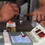 പോളിംഗ് ബൂത്തുകളിൽ മൊബൈൽ ഫോൺ അനുവദിക്കില്ല