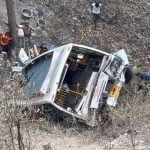 കശ്മീരില്‍ ബസ് കൊക്കയിലേക്ക് മറിഞ്ഞു; 15 പേര്‍ക്ക് ദാരുണാന്ത്യം