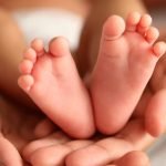 റെയില്‍വേ സ്‌റ്റേഷനില്‍ യുവതി പ്രസവിച്ചു; ജന്മം നല്‍കിയത് പെണ്‍കുഞ്ഞിന്