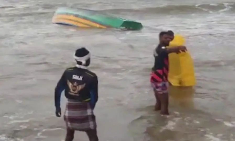 മുതലപ്പൊഴിയില് വീണ്ടും വള്ളംമറിഞ്ഞ് ഒരാള് മരിച്ചു