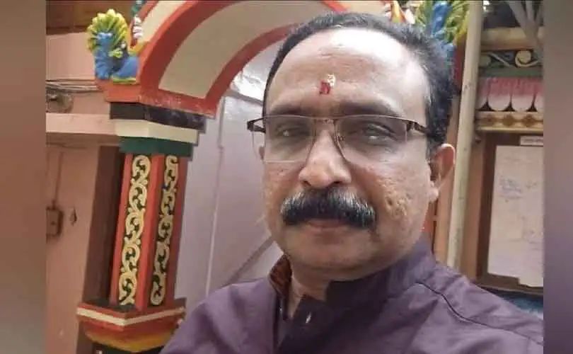 നിര്‍ത്തിയിട്ടിരുന്ന കാറിനുള്ളില്‍ അധ്യാപകനെ മരിച്ചനിലയില്‍ കണ്ടെത്തി