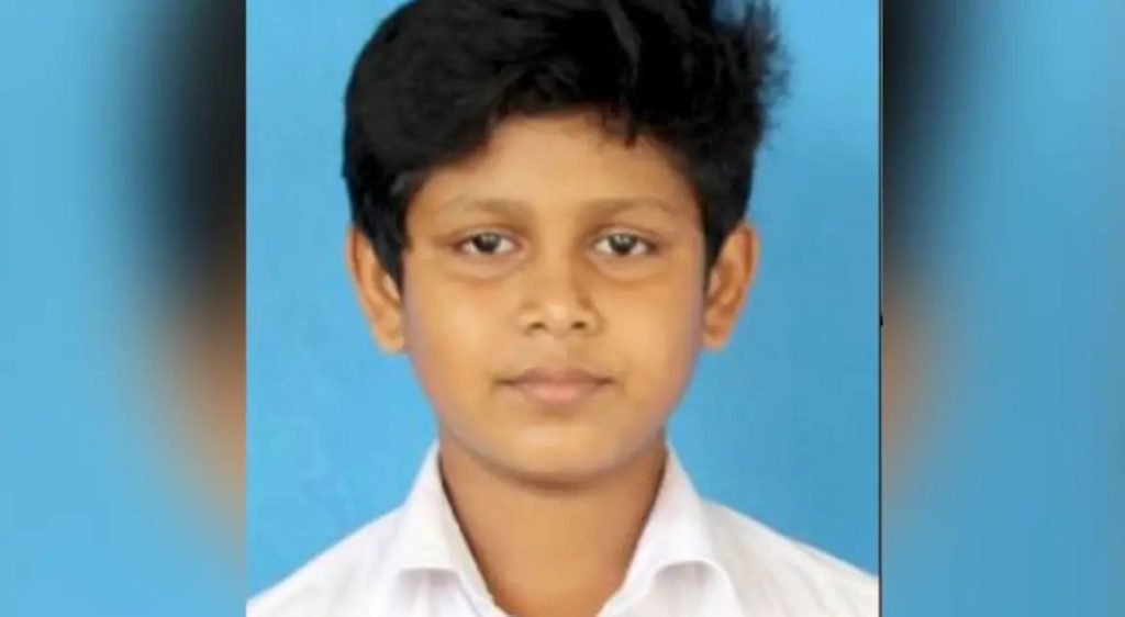 ക്ഷേത്രകുളത്തില് കുളിക്കുന്നതിനിടെ 14 കാരൻ മുങ്ങി മരിച്ചു