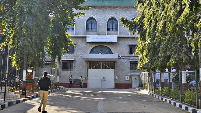 സഹതടവുകാരുടെ ആക്രമണത്തിൽ യുവാവിന് പരുക്ക്