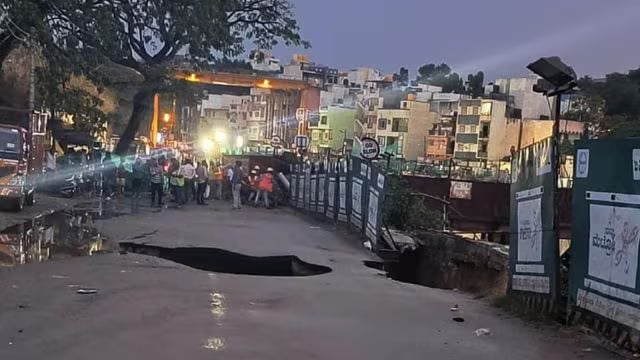 റോഡിൽ കുഴി; പോട്ടറി ടൗണിൽ ഗതാഗതനിയന്ത്രണം ഏർപ്പെടുത്തി