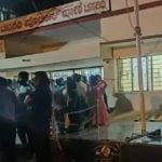 കസ്റ്റഡിയിലെടുത്ത യുവാവ് മരിച്ചു; പ്രതികാരമായി ആള്‍ക്കൂട്ടം പോലീസ് സ്‌റ്റേഷന്‍ കത്തിച്ചു