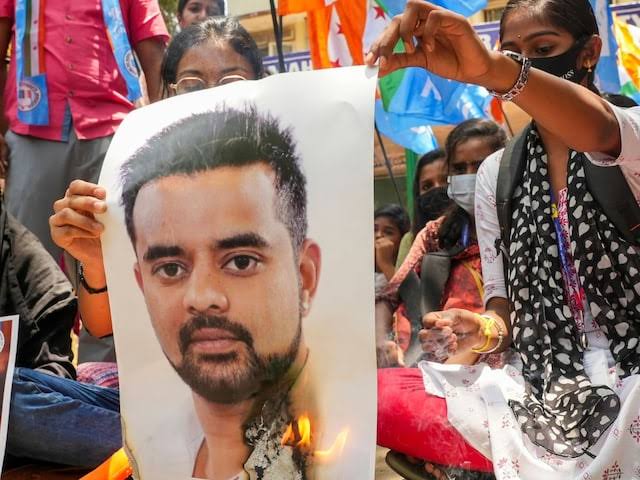 ലൈംഗികാരോപണം; ചോദ്യം ചെയ്യലിന് ഹാജരാകാൻ സമയം ആവശ്യപ്പെട്ട് എംപി പ്രജ്വൽ