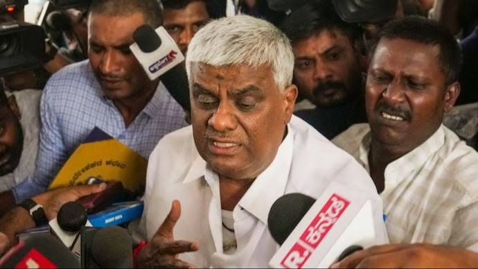 കേസുകൾക്ക് പിന്നിൽ രാഷ്ട്രീയ ഗൂഢാലോചന; തനിക്കെതിരേ തെളിവുകളില്ലെന്ന് രേവണ്ണ