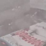 കാറ്റും മഴയും; കൂറ്റൻ പരസ്യബോർഡ് പമ്പിന് മുകളിലേക്ക് വീണ് നാല് മരണം, 59 പേർക്ക് പരിക്ക്