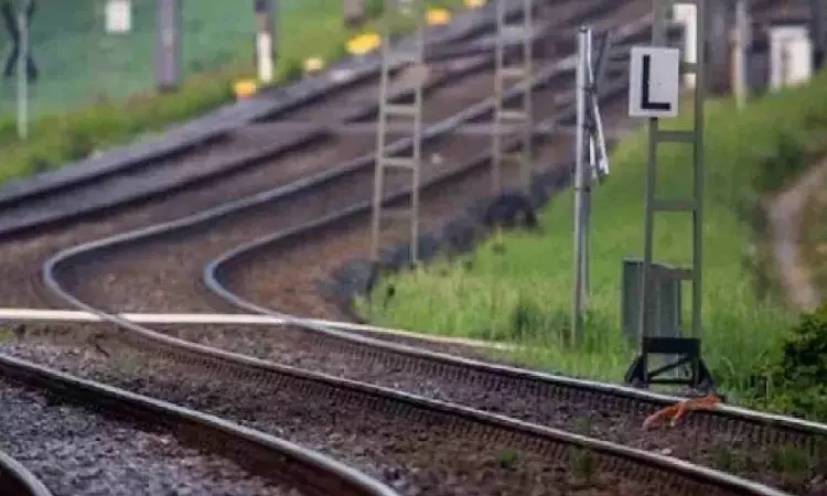 ഒഴിവായത് വൻദുരന്തം; ഉഡുപ്പിക്കു സമീപം റെയില് പാളത്തിൽ വിള്ളൽ, കണ്ടെത്തിയത് നേത്രാവതി എക്സ്പ്രസ് കടന്നു പോകുന്നതിന് തൊട്ടുമുമ്പ്