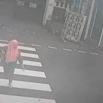 സീബ്രാ ലൈനില് വിദ്യാര്ഥിനിയെ ഇടിച്ചുതെറിപ്പിച്ച് സ്വകാര്യ ബസ്; ഡ്രൈവര്ക്കെതിരെ കര്ശന നടപടി