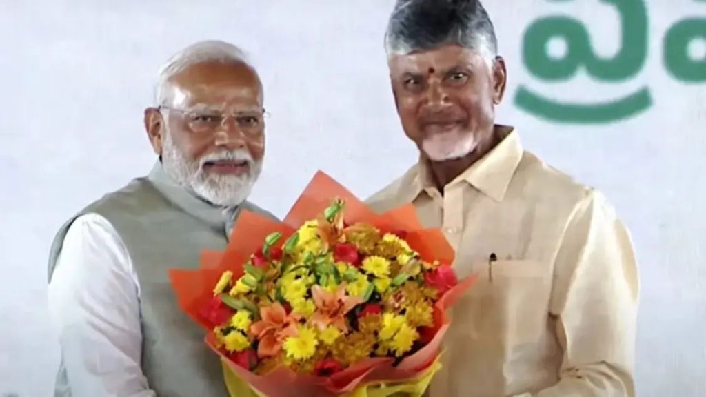 ആന്ധ്ര മുഖ്യമന്ത്രിയായി സത്യപ്രതിജ്ഞ ചെയ്ത് ചന്ദ്രബാബു നായിഡു