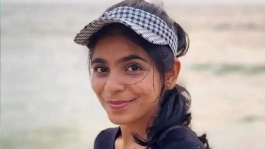 അമ്മയും മകളും സഞ്ചരിച്ച സ്‌കൂട്ടറില്‍ ക്രെയിന്‍ ഇടിച്ചു; മകള്‍ മരിച്ചു