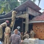 വീടിന്‍റെ തട്ട് പൊളിക്കുന്നതിനിടെ കോണ്‍ക്രീറ്റ് മേല്‍ക്കൂര തകര്‍ന്ന് അപകടം; 2 പേര്‍ മരിച്ചു