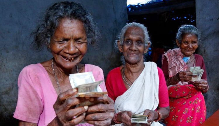 ഒരു ഗഡു ക്ഷേമ പെൻഷൻ കൂടി അനുവദിച്ച്‌ സര്‍ക്കാര്‍