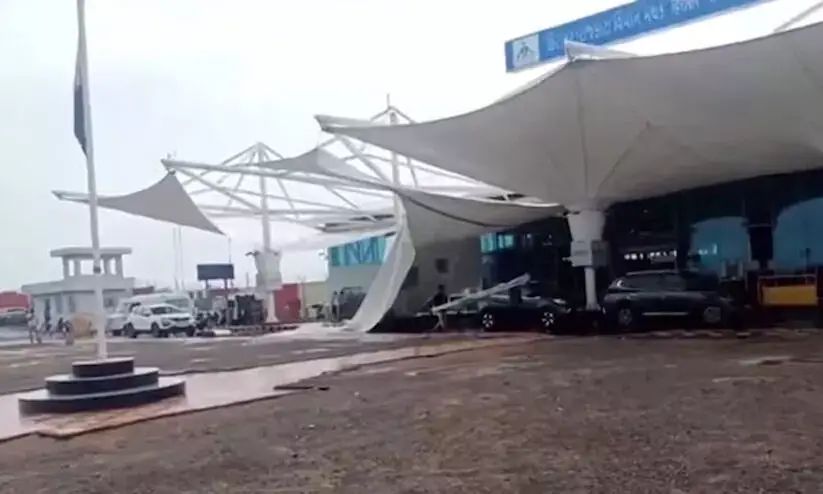 രാജ്‌കോട്ട് വിമാനത്താവളത്തിലെ താത്കാലിക മേല്‍ക്കൂര തകര്‍ന്ന് അപകടം; ഒരാള്‍ മരിച്ചു