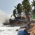 തൃശൂരില്‍ വള്ളം മറിഞ്ഞ് അപകടം; മൂന്ന് പേര്‍ക്ക് പരുക്കേറ്റു