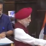 കേന്ദ്ര സഹമന്ത്രിയായി ചുമതലയേറ്റ് സുരേഷ് ഗോപി