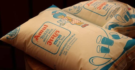 പാല്‍വില വർധിപ്പിച്ച് അമൂല്‍; ലിറ്ററിന് രണ്ട് രൂപ വീതം കൂട്ടി