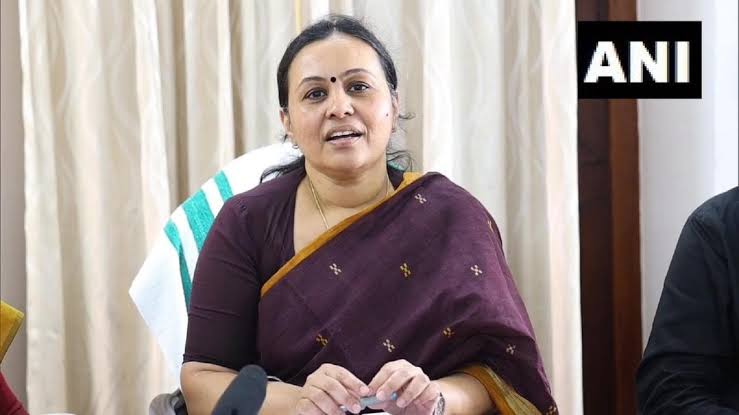 സർക്കാർ ഡോക്ടർമാര്‍ സ്വകാര്യ പ്രാക്ടീസ് നടത്തിയാല്‍ കർശന നടപടി; ആരോഗ്യമന്ത്രി