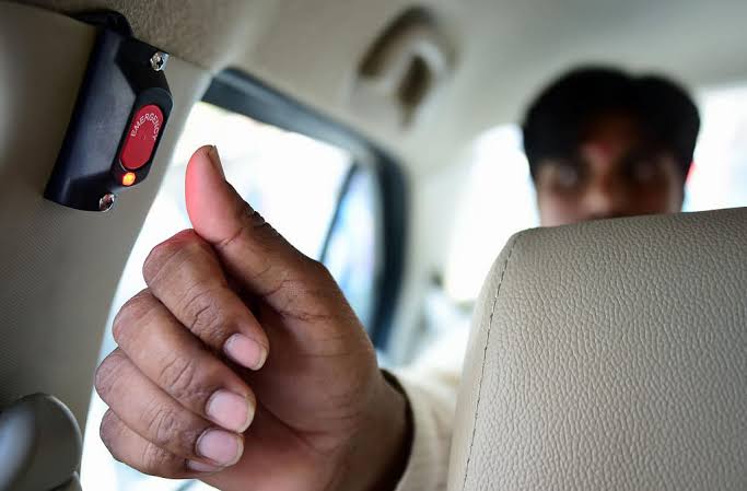 വാഹനങ്ങളിൽ പാനിക് ബട്ടൺ സ്ഥാപിക്കാൻ സമയപരിധി