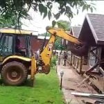 പൂനെ പോർഷെ അപകടം; പ്രതിയുടെ പിതാവിന്റെ റിസോർട്ട് ബുൾഡോസർ ഉപയോഗിച്ച് പൊളിച്ചു നീക്കി