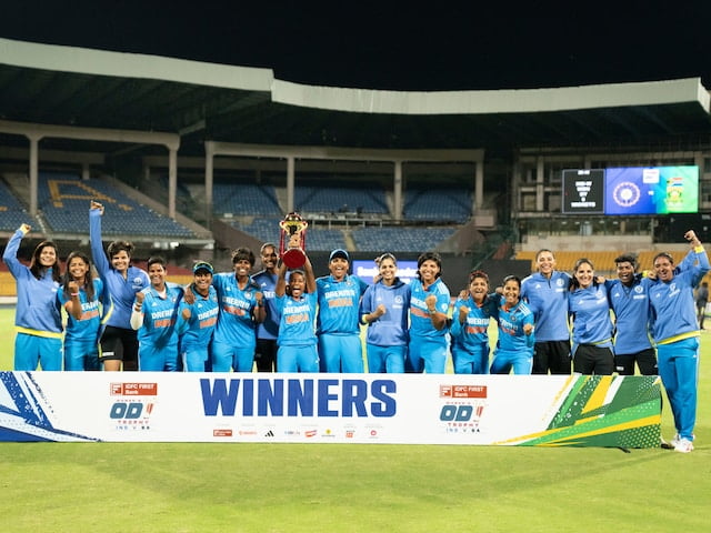 ഏകദിന ക്രിക്കറ്റ്‌ പരമ്പര; ദക്ഷിണാഫ്രിക്കക്കെതിരെ വിജയവുമായി ഇന്ത്യൻ വനിതാ ടീം