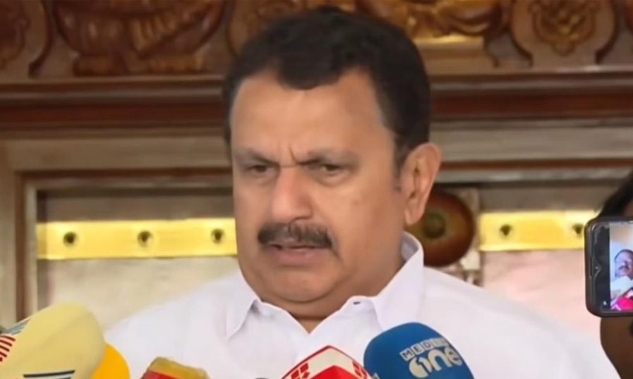 ഇനിയൊരു മത്സരത്തിനില്ല, സാധാരണ പ്രവര്‍ത്തകനായി തുടരും; തീരുമാനത്തിലുറച്ച് മുരളീധരന്‍