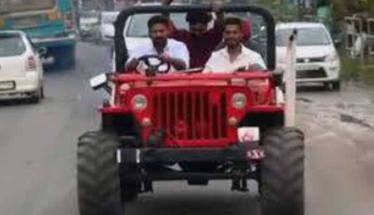 ആകാശ് തില്ലങ്കേരി ഓടിച്ച ജീപ്പ് ആക്രിയാക്കും; സർക്കാർ ഹൈക്കോടതിയിൽ