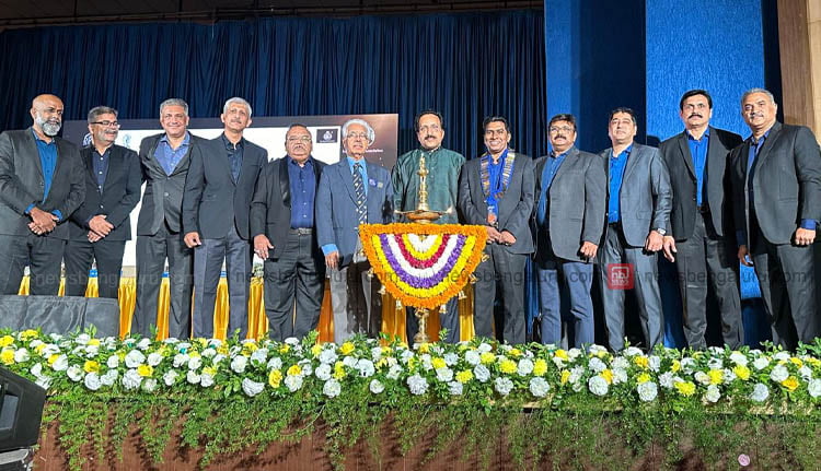 ഇ.സി.എ. ഭാരവാഹികൾ ചുമതലയേറ്റു