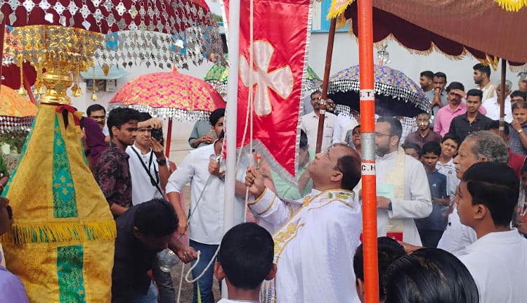 ഹൊസൂര്‍ സെന്റ് തോമസ് കാത്തലിക് പള്ളിയില്‍ ഇടവക തിരുന്നാള്‍ കൊടിയേറി