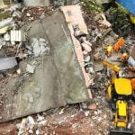 മുംബൈയില്‍ മൂന്ന് നില കെട്ടിടം തകര്‍ന്നു വീണു; രക്ഷാപ്രവര്‍ത്തനം തുടരുന്നു