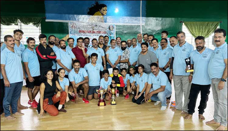 മന്നം ട്രോഫി ബാഡ്മിന്റൺ ടൂർണമെന്റ്; അൾസൂരു കരയോഗം വിജയികള്