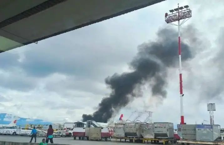 നേപ്പാളില്‍ ടേക്ക് ഓഫിനിടെ വിമാനം തകര്‍ന്ന് വീണ് അപകടം; 6 മരണം (വീഡിയോ)