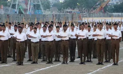 സര്‍ക്കാര്‍ ഉദ്യോഗസ്ഥര്‍ക്ക് ആര്‍എസ്‌എസ് പരിപാടികളില്‍ പങ്കെടുക്കാനുള്ള വിലക്ക് കേന്ദ്രസര്‍ക്കാര്‍ നീക്കി