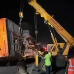 മുംബൈയിൽ ബസ് ട്രാക്ടറുമായി കൂട്ടിയിടിച്ച് താഴ്ചയിലേക്ക് മറിഞ്ഞ് 5 മരണം; നിരവധി പേർക്ക് പരുക്ക്